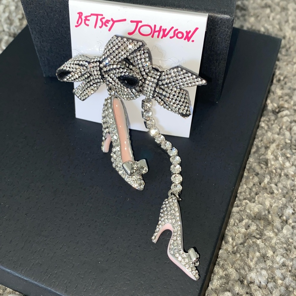 NWT Betsey Johnson jewelry Mismatched High Heel Earrings